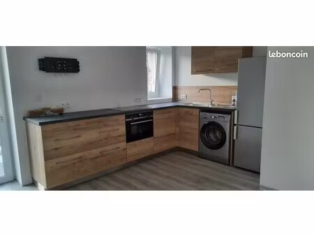 location t3  cuisine équipée  terrasse  parking