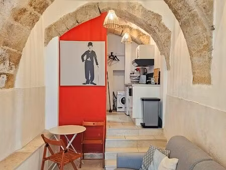 loue studio meublé pelissane