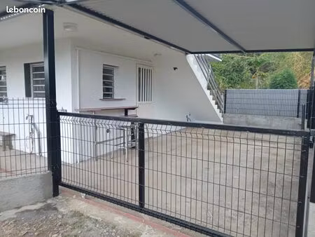 maison t2 meublée avec cour – la possession  ravine à malheur