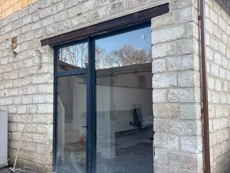 studio centre village + parking - charges incluses