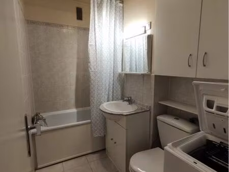 à louer : studio 27m2 meublé à louer