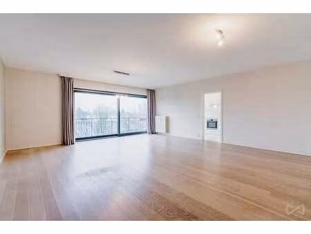 superbe appartement dans un cadre vert