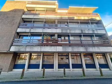 bureaux en tres bon etat de 156 m² dans quartier prise d'uc