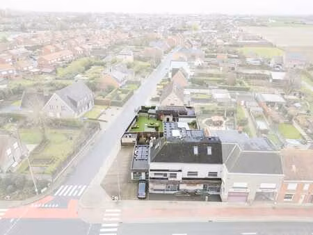 gunstig gelegen hoekpand op 1027m²