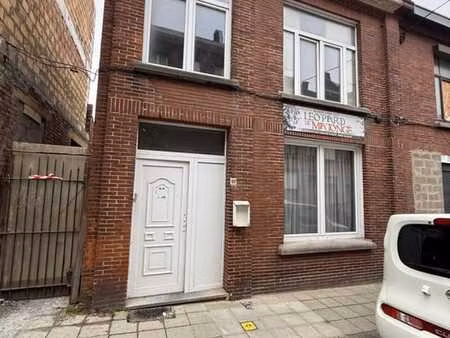 grande maison à rénover au centre de braine-le-comte