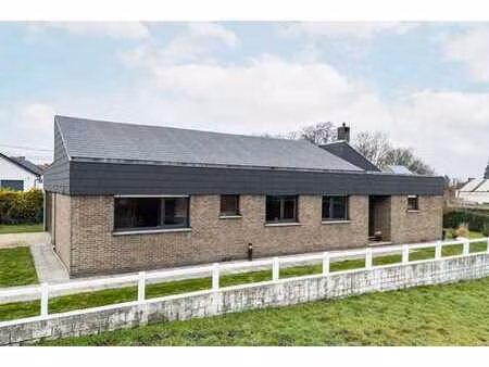 magnifique villa plain pied+ jardin