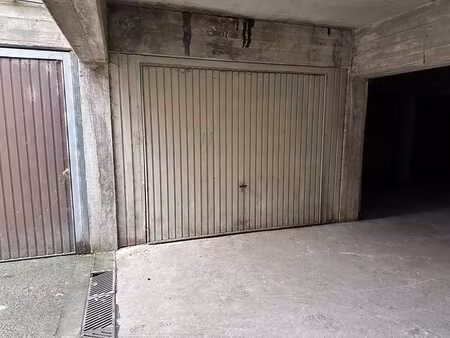 garage à louer - louvain-la-neuve centre
