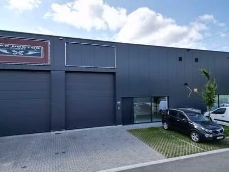 te huur i kmo unit  221 m²  op industriegebied genk-zuid