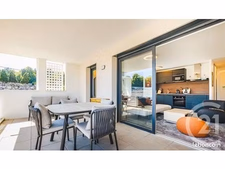 appartement 3 pièces 65 m²