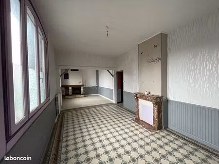 immeuble 8 pièces 170 m²