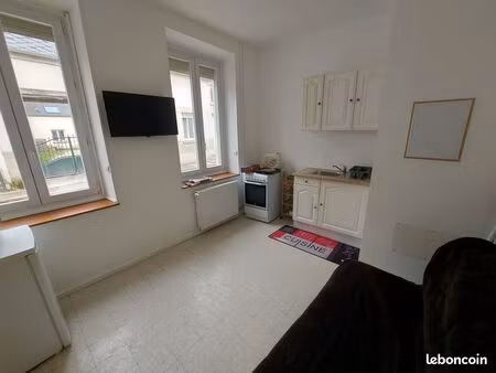 appartement 2 pieces entierement renove meublé rdc jardin