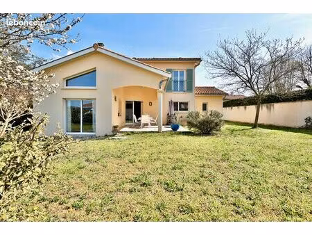 maison 5 pièces 160 m²