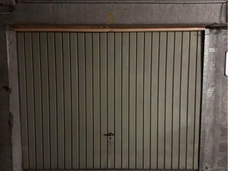 location garage tamaris