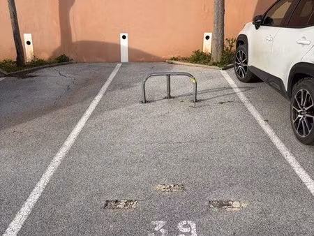 place parking les coteaux d’argens