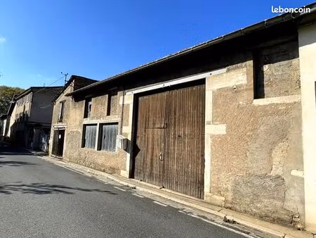 maison 1 pièce 180 m²