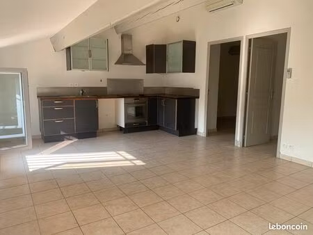 vente t2 loué à montferrat (83)