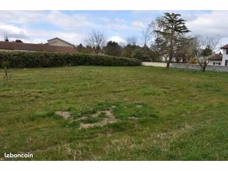 terrain 1 087 m² montmerle sur saone