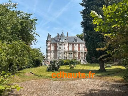 château 18 pièces 750 m²