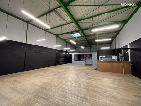 local commercial emplacement n°1 zone commerciale