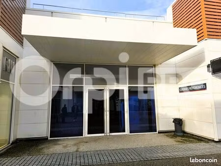 local commercial 212 m²