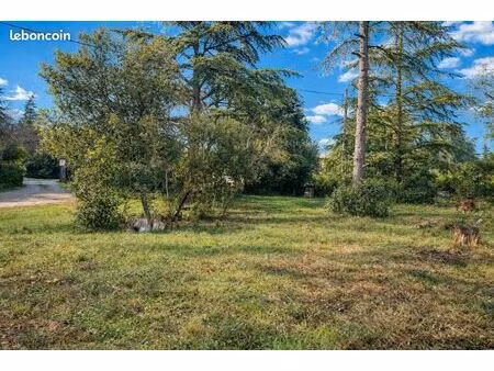 terrain 700 m² saint maximin la sainte baume