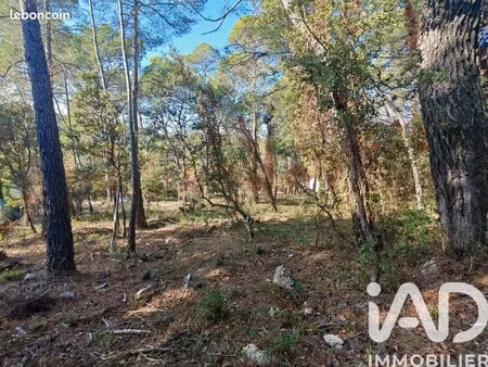 terrain 1330 m² flayosc