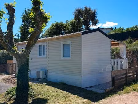 mobil-home dans camping 4