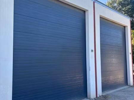 à louer entrepôt  dépôt  local artisanal  local industriel  local d’activité  local profes