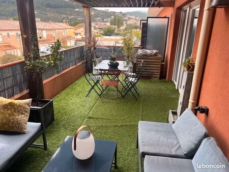 à vendre – superbe t3 avec terrasse  garage et vue dégagée – cuers