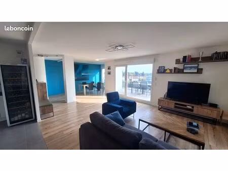 magnifique t3 de 90m2 vue alpes