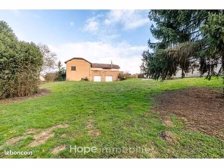 maison 9 pièces 146 m²
