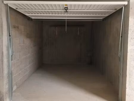 garage à louer
