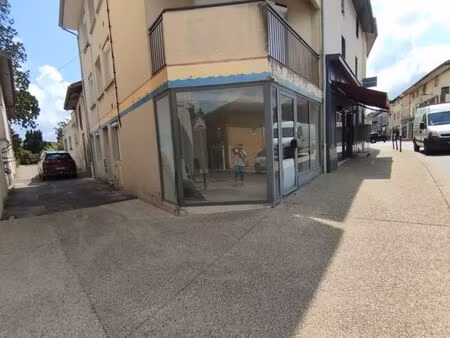 emplacement n°1 - montrevel en bresse grande rue