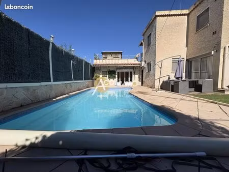 villa 4 pièces 130 m²
