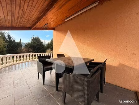 villa 7 pièces 144 m²