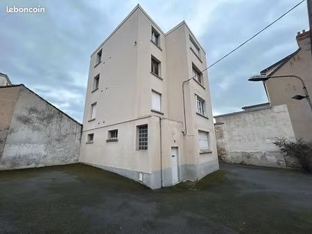 immeuble 10 pièces 200 m²