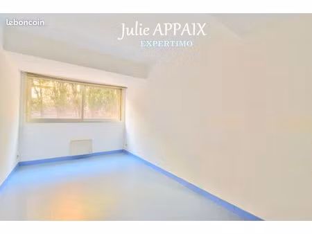 local 161 m² saint-raphaël