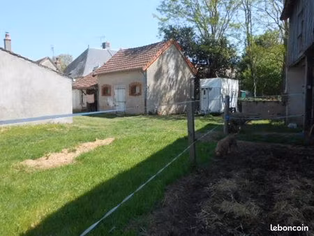 maison de village avec un hectare et écurie