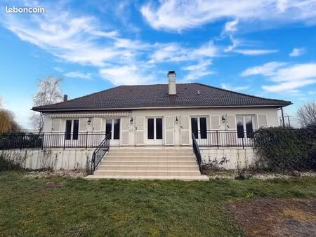 pavillon 7 pièces 169 m²