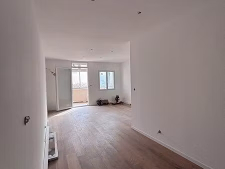 immeuble en mono propriété + jardin