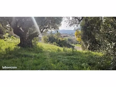 terrain 841 m² ollioules