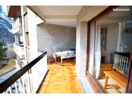 appartement calme  avec vue sur les montagnes