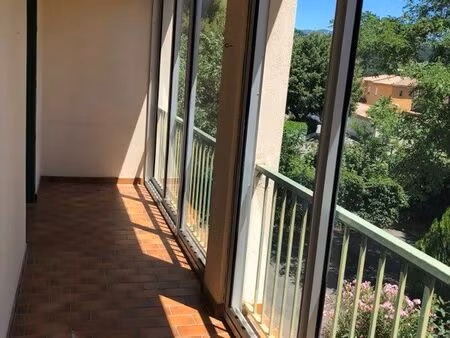 grand t4 99 m² avec véranda  garage et cave – lumineux – sisteron