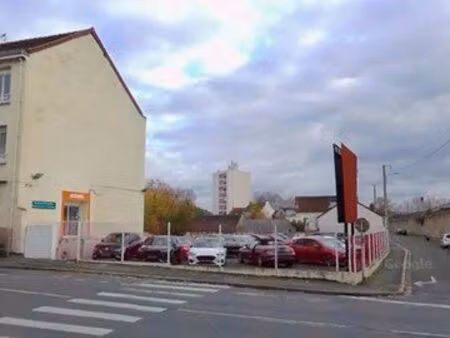 montluçon loue bail commercial