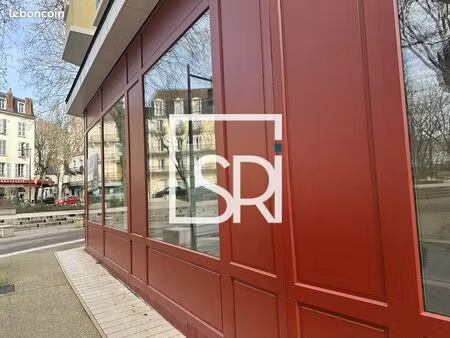 local commercial 54 m²