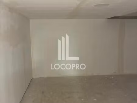 local commercial 105 m²