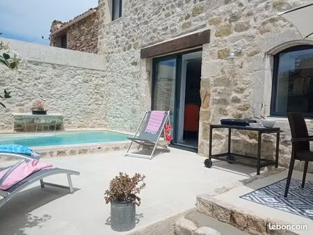maison rénovée avec cour et piscine – simiane-la-rotonde (04)