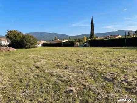 terrain 550 m² pignans