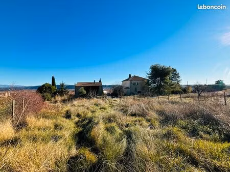 terrain constructible 605 m2 sud/sud est