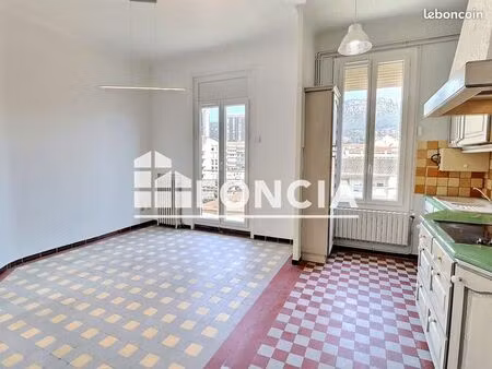 appartement 3 pièces 52 m²